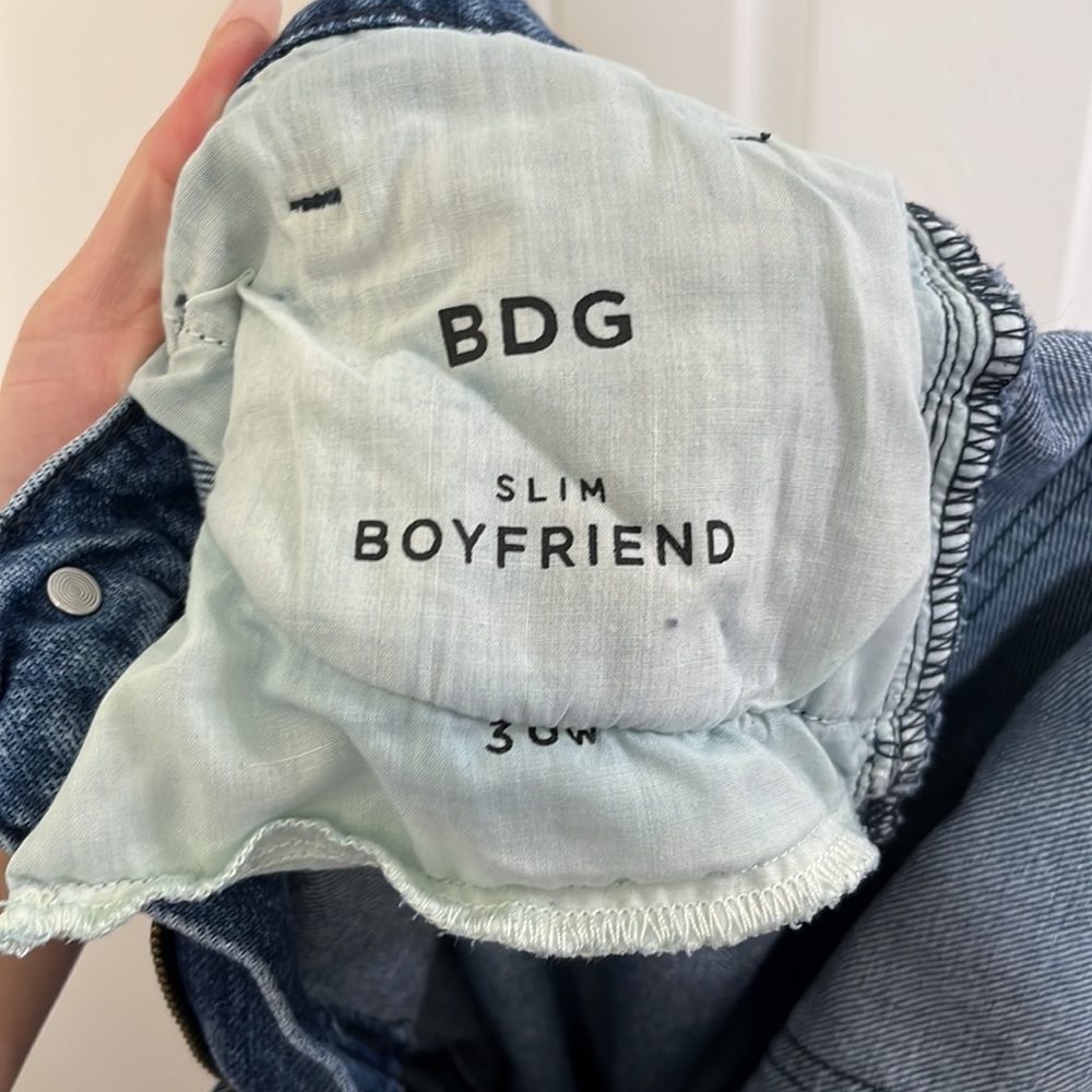 BDG Urban Outfitters Slim Boyfriend Distressed Medium Wash Jeans Size 30 - Picture 7 of 7